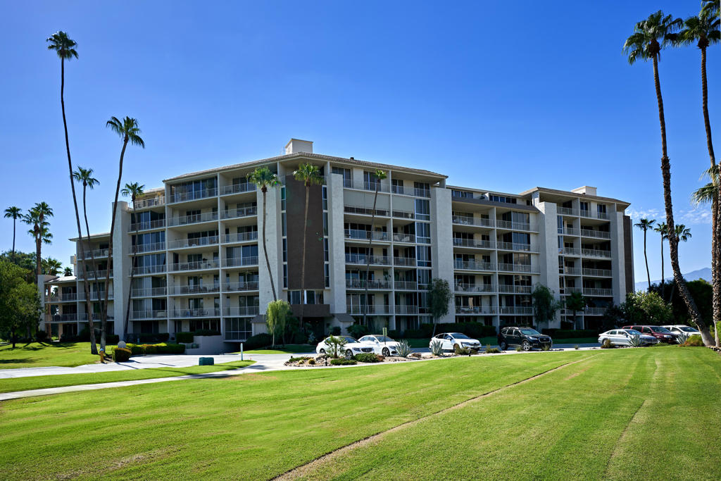 910 Island Drive 407