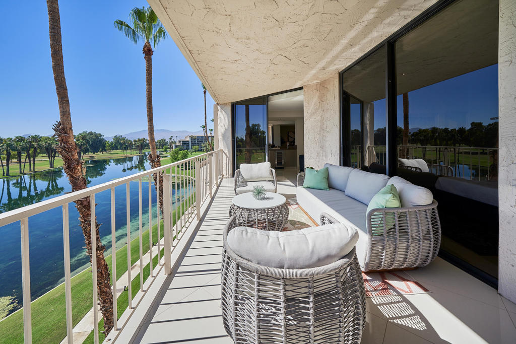 910 Island Drive 407