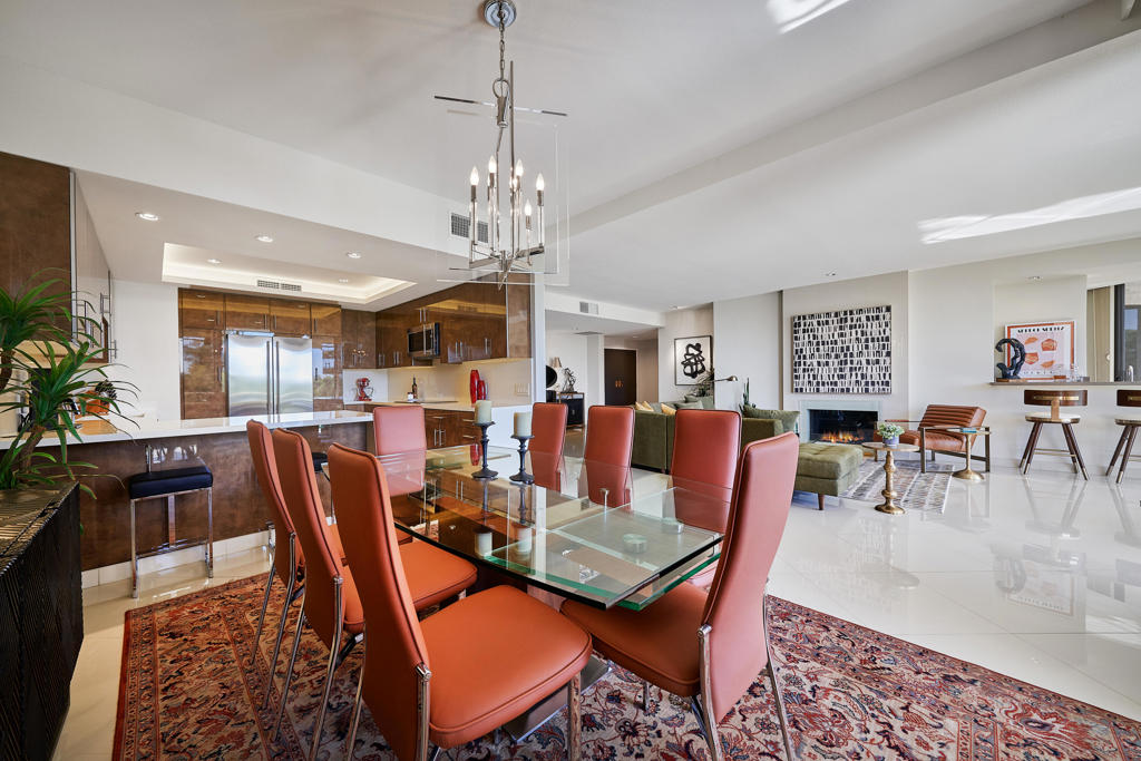 910 Island Drive 407