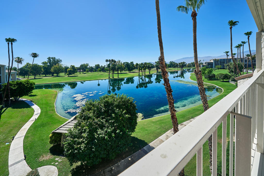 910 Island Drive 407