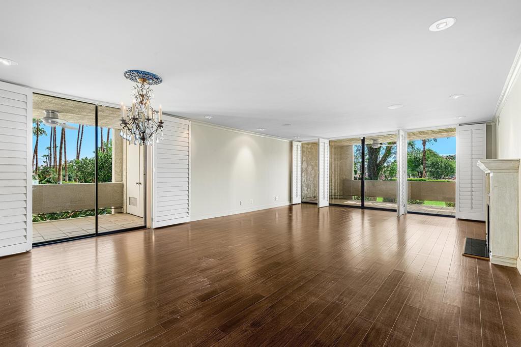 1660 S La Reina Way 1b