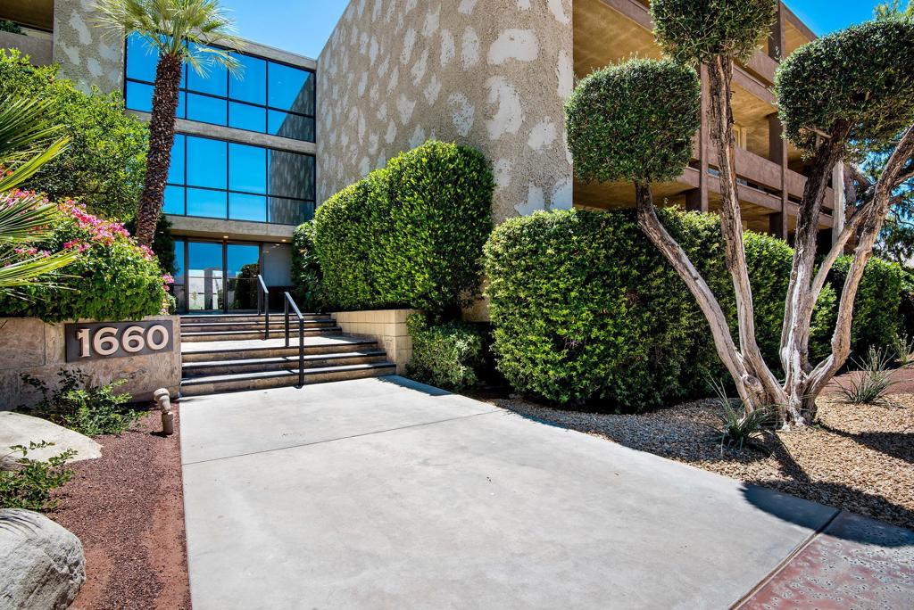 1660 S La Reina Way 1b