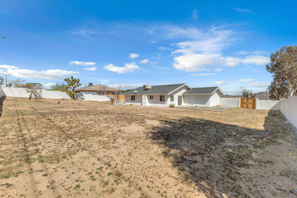 60711 Natoma Trail