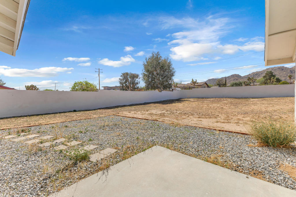 60711 Natoma Trail