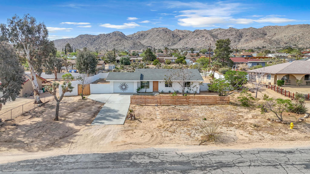 60711 Natoma Trail