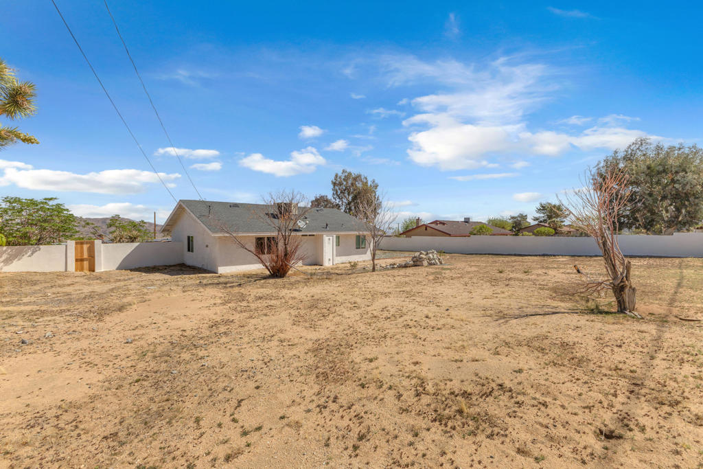 60711 Natoma Trail