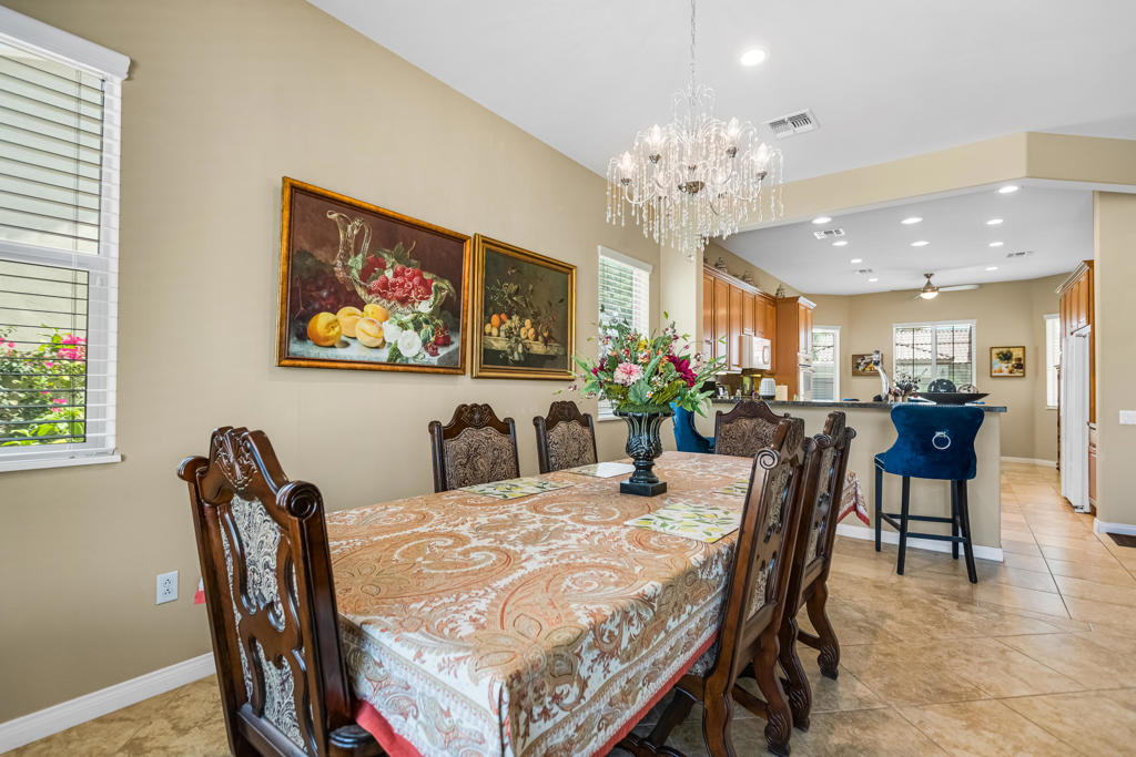 40259 Calle Cancun