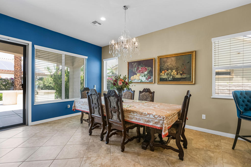 40259 Calle Cancun