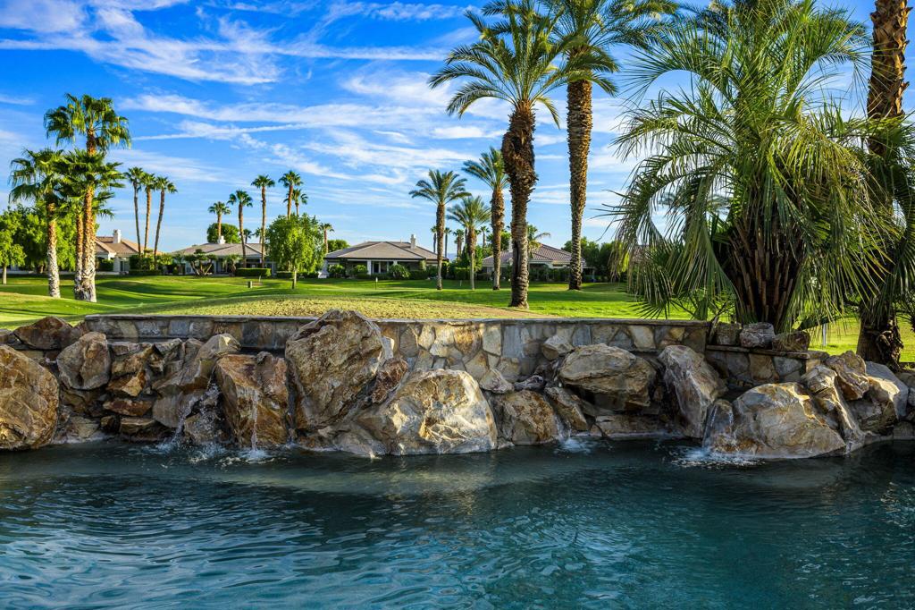 81390 Golf View Drive