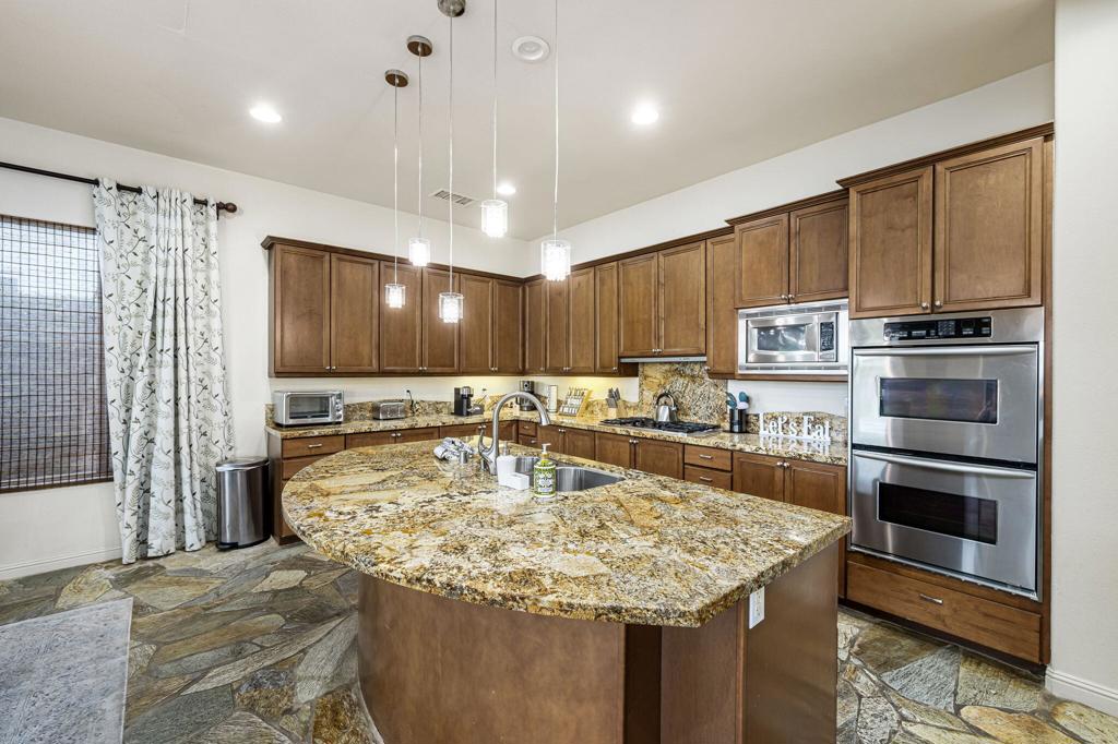 81390 Golf View Drive