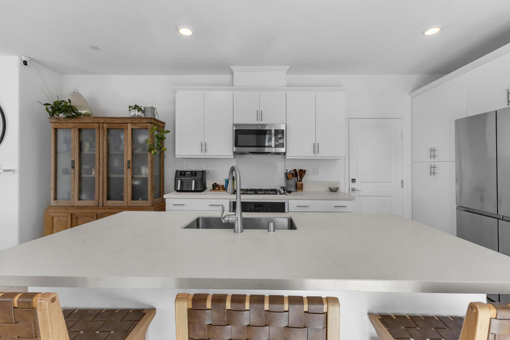 76303 Cambridge Drive