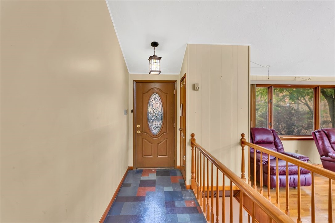 128 Crescent Hill Dr