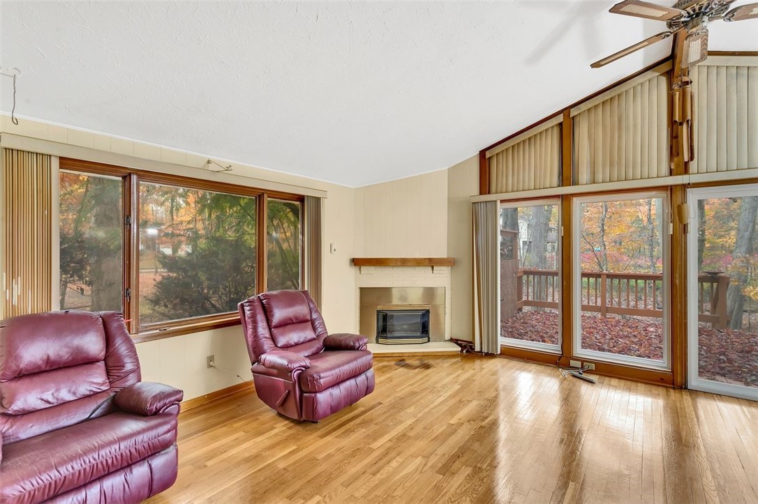 128 Crescent Hill Dr