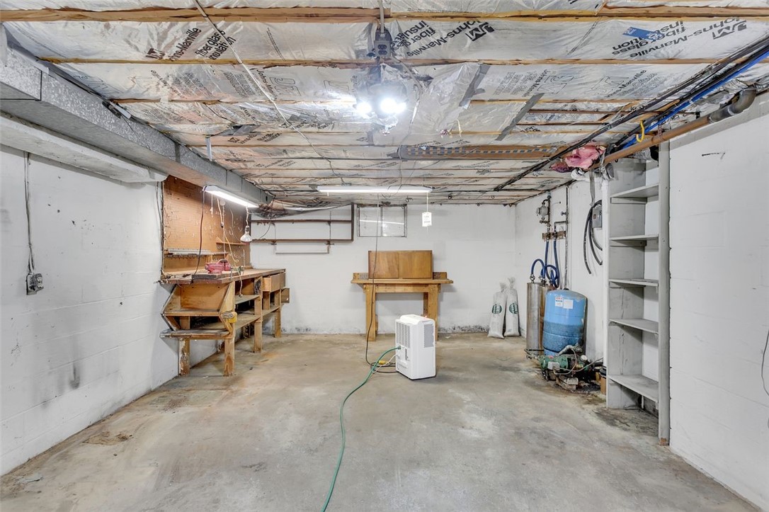 128 Crescent Hill Dr