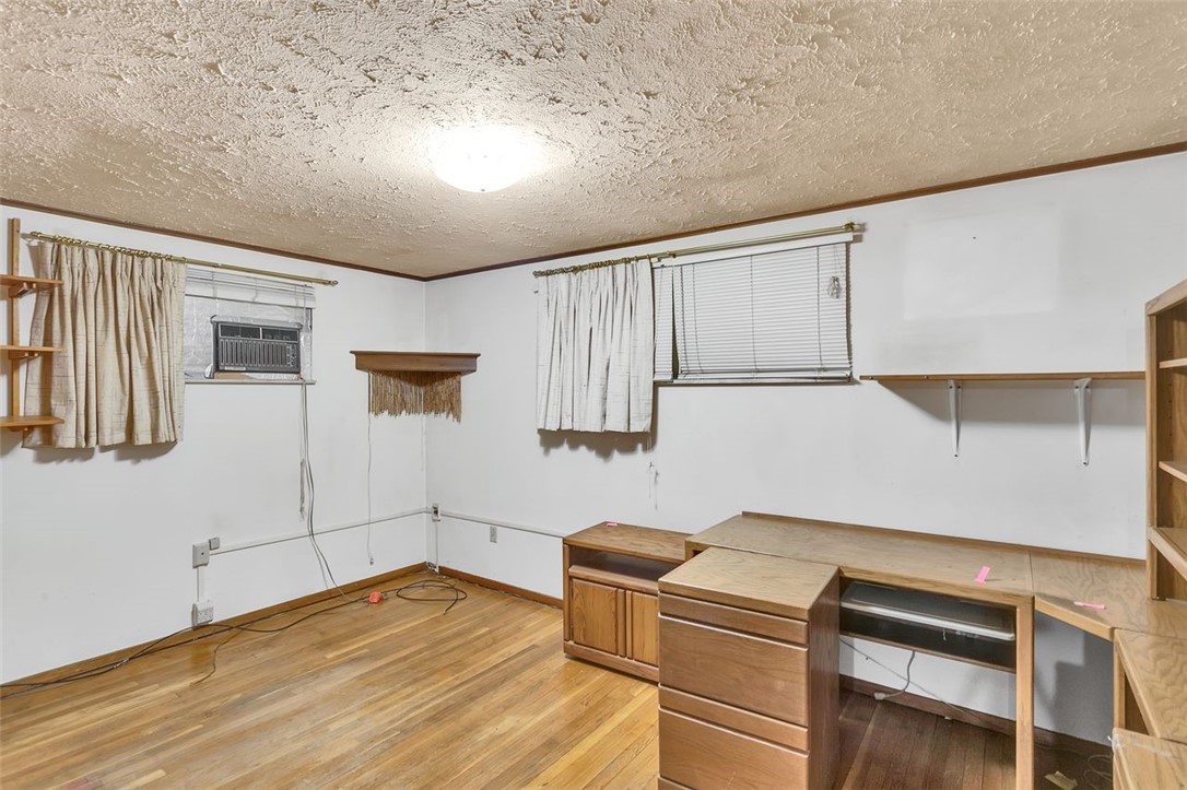 128 Crescent Hill Dr