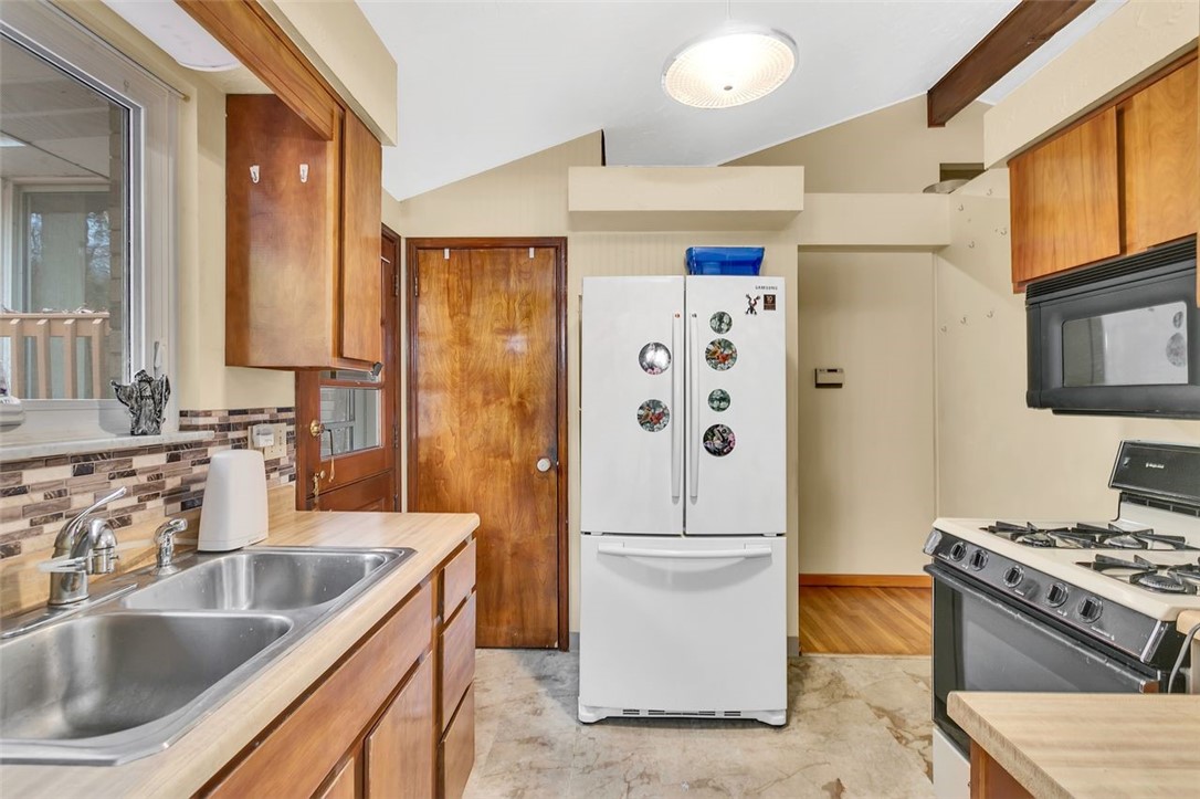 128 Crescent Hill Dr