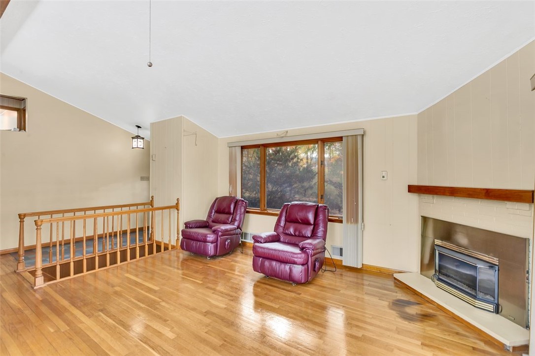 128 Crescent Hill Dr