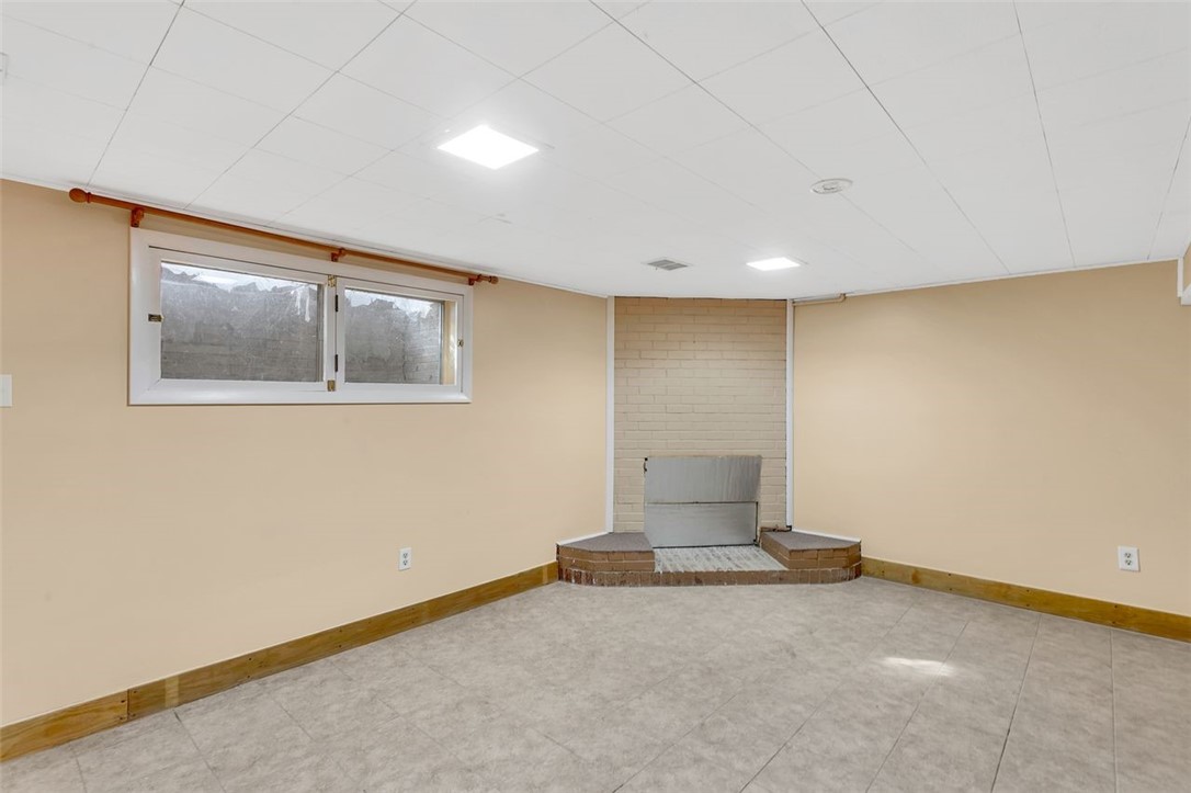 128 Crescent Hill Dr