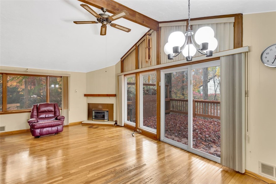 128 Crescent Hill Dr