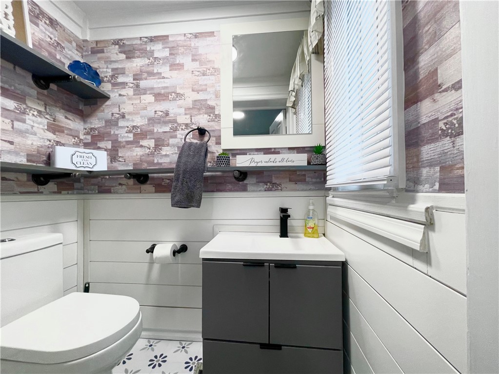 22 Frankford Ln