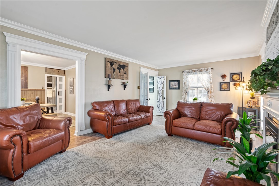 22 Frankford Ln