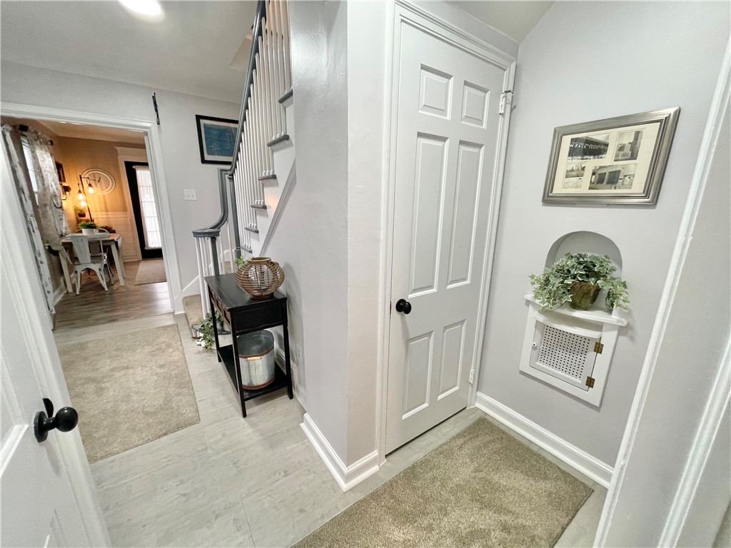 22 Frankford Ln