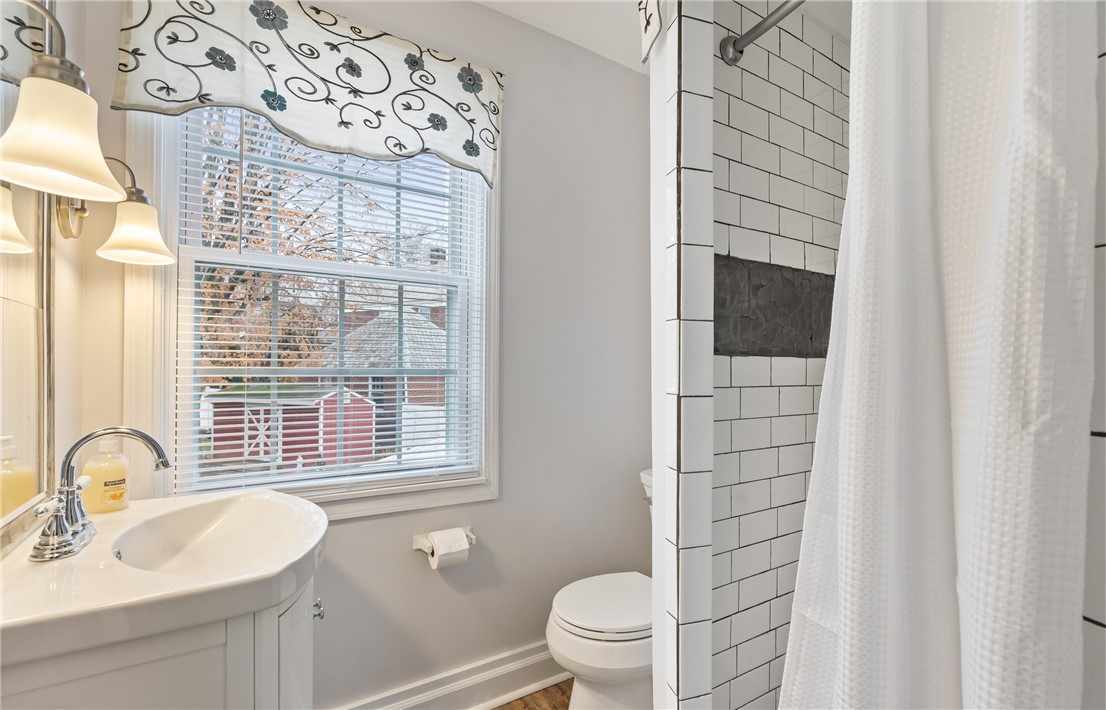 22 Frankford Ln