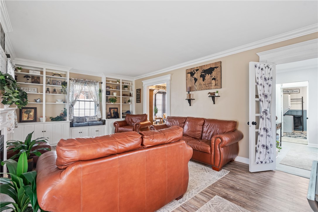 22 Frankford Ln