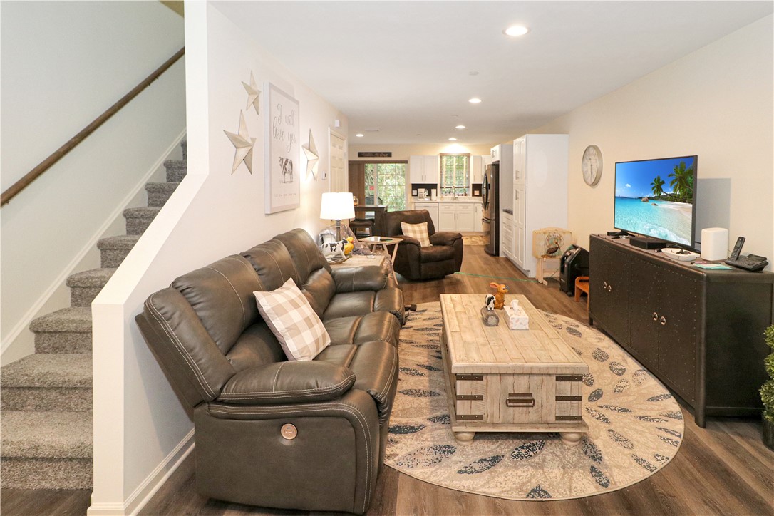 106 Aiden Ln