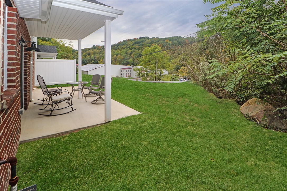 106 Aiden Ln