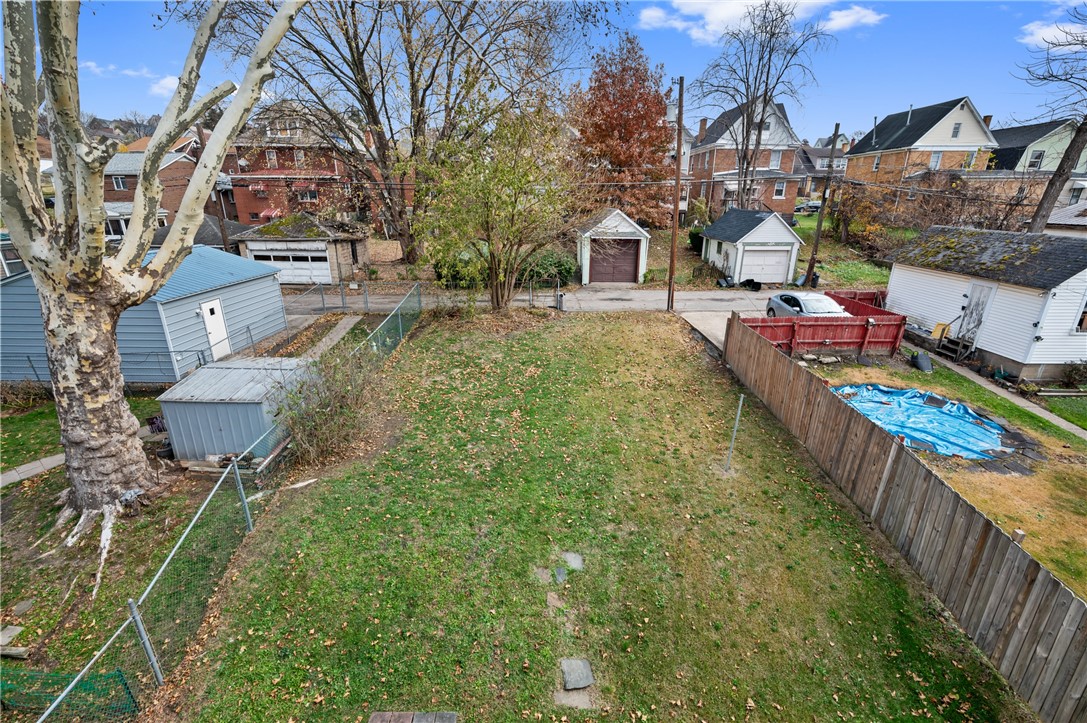 1254 Victoria Ave