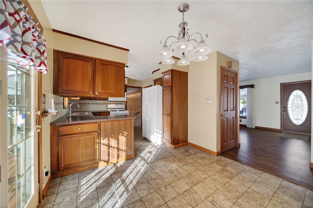 1183 Country Club Rd