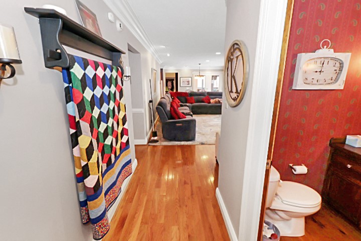 2776 Valleyview Drive