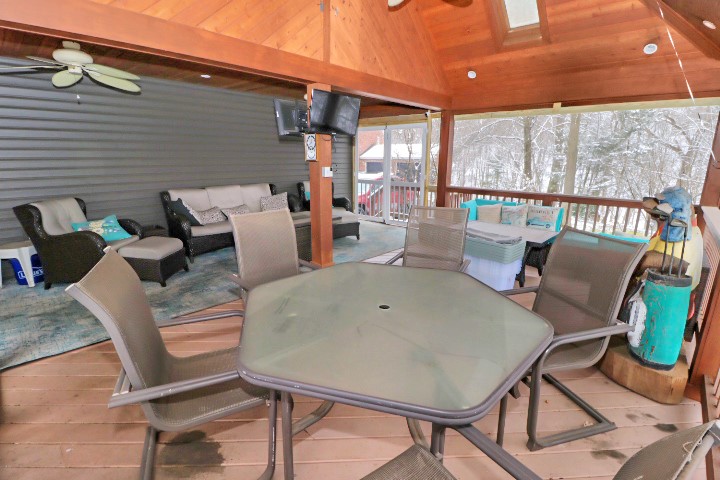 2776 Valleyview Drive