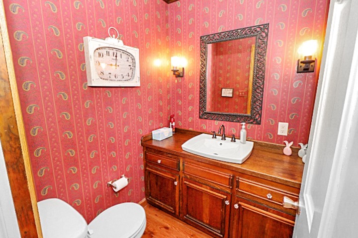 2776 Valleyview Drive