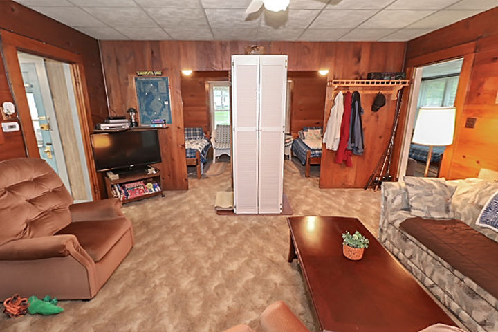 24123 Bloomfield DRIVE
