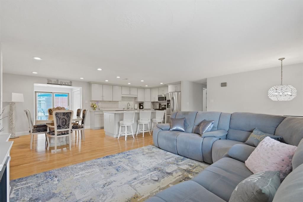 4209 Frederick DRIVE