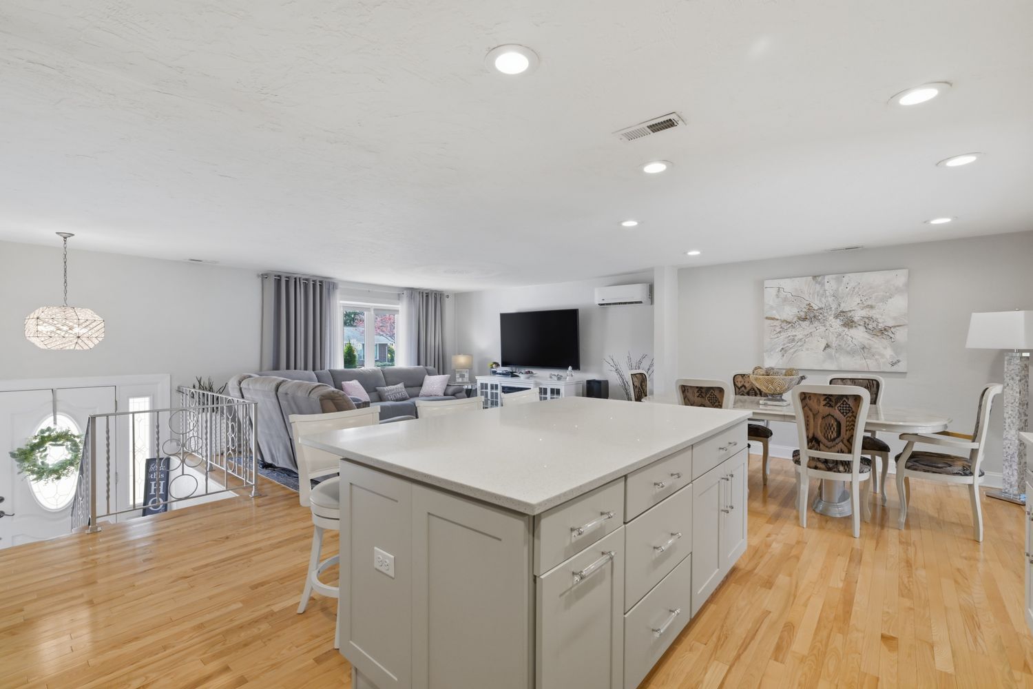 4209 Frederick DRIVE