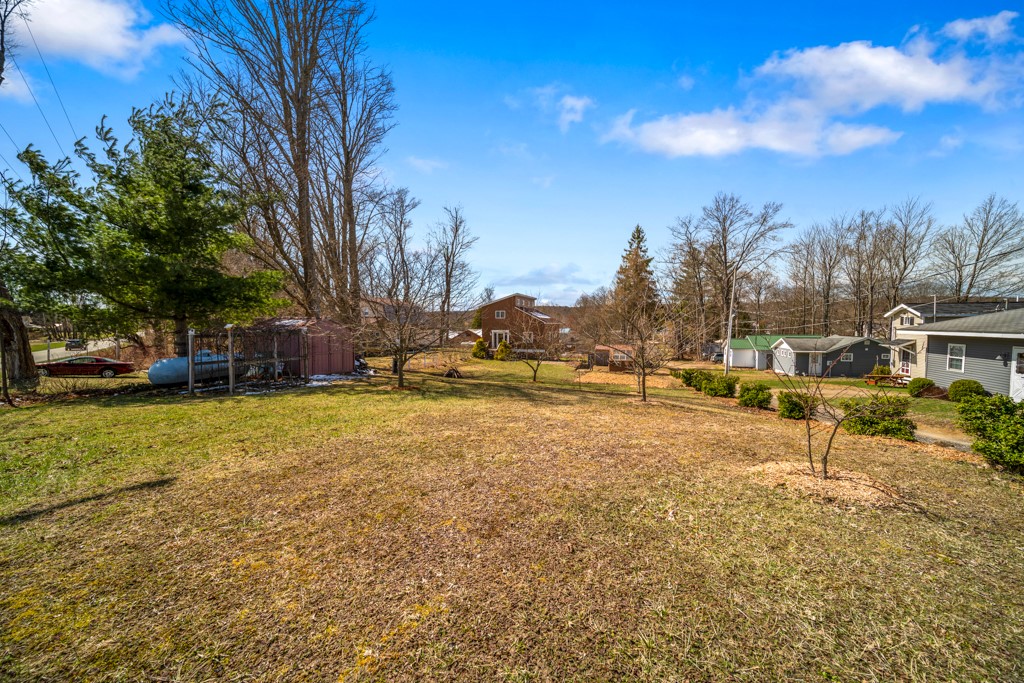 36161 BEECHWOOD Avenue