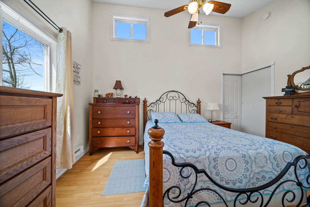 36161 BEECHWOOD Avenue