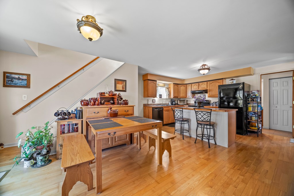 36161 BEECHWOOD Avenue