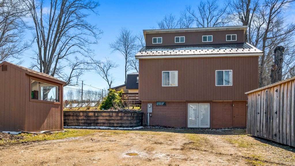 36161 BEECHWOOD Avenue