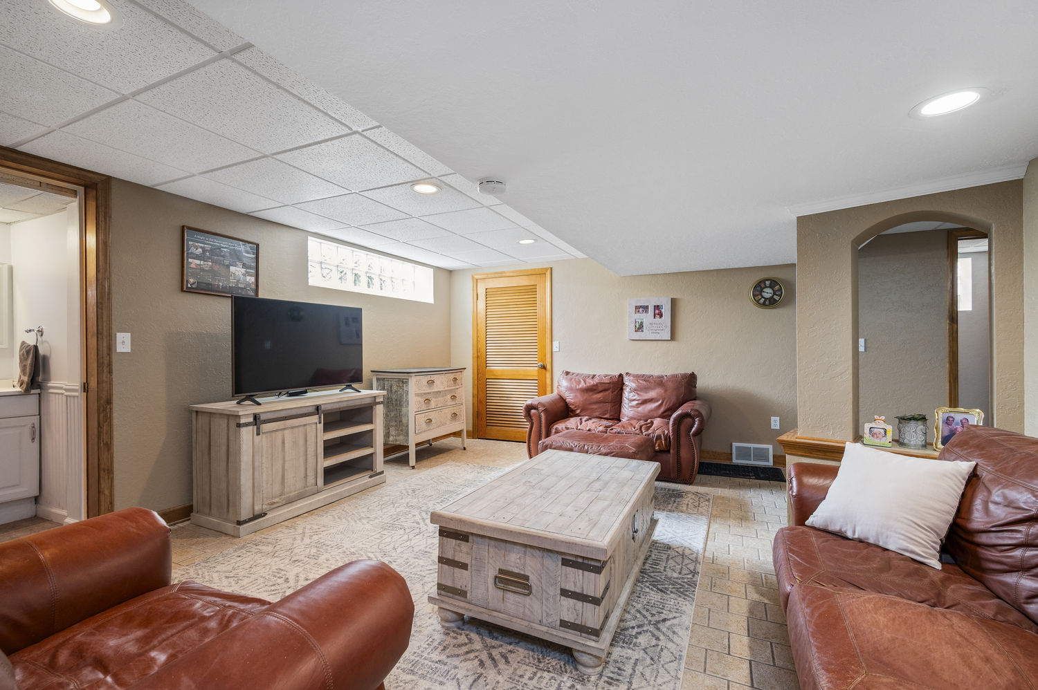 247 Mary DRIVE