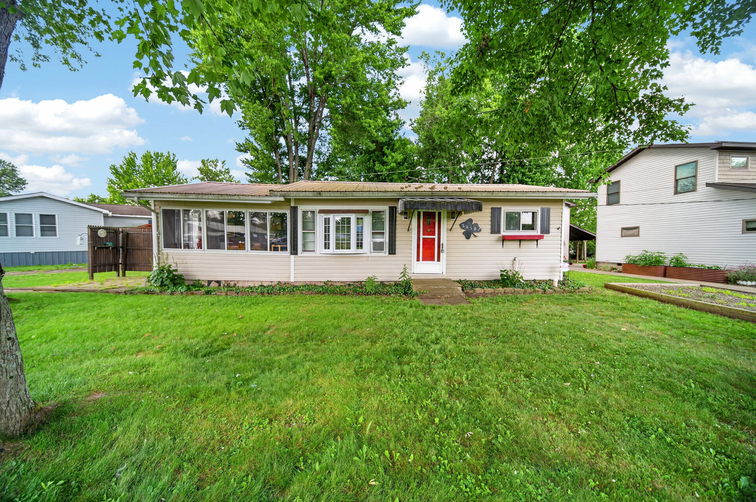 24507 Sandburg DRIVE