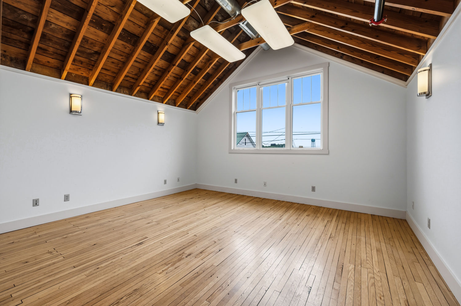 309 E Saltwork St STREET