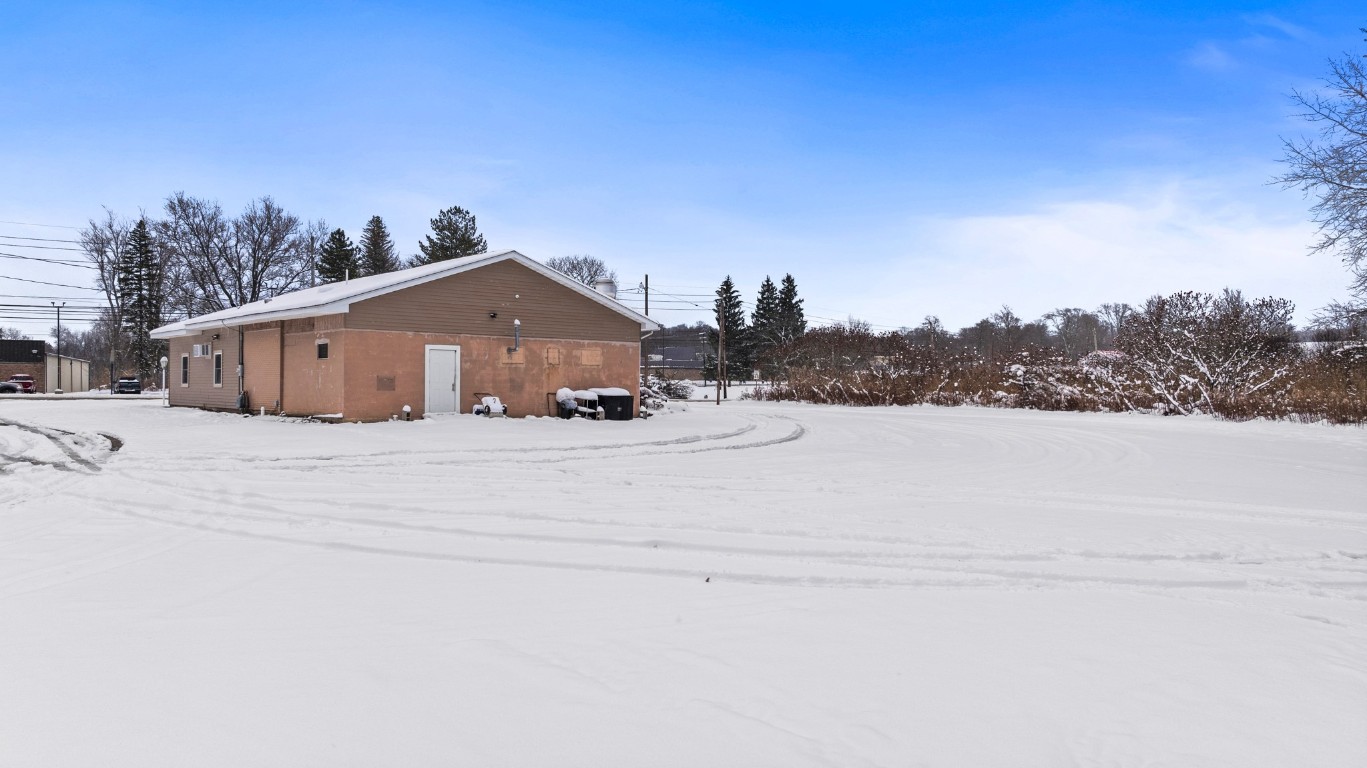 16328 ROUTE 8 State Highway