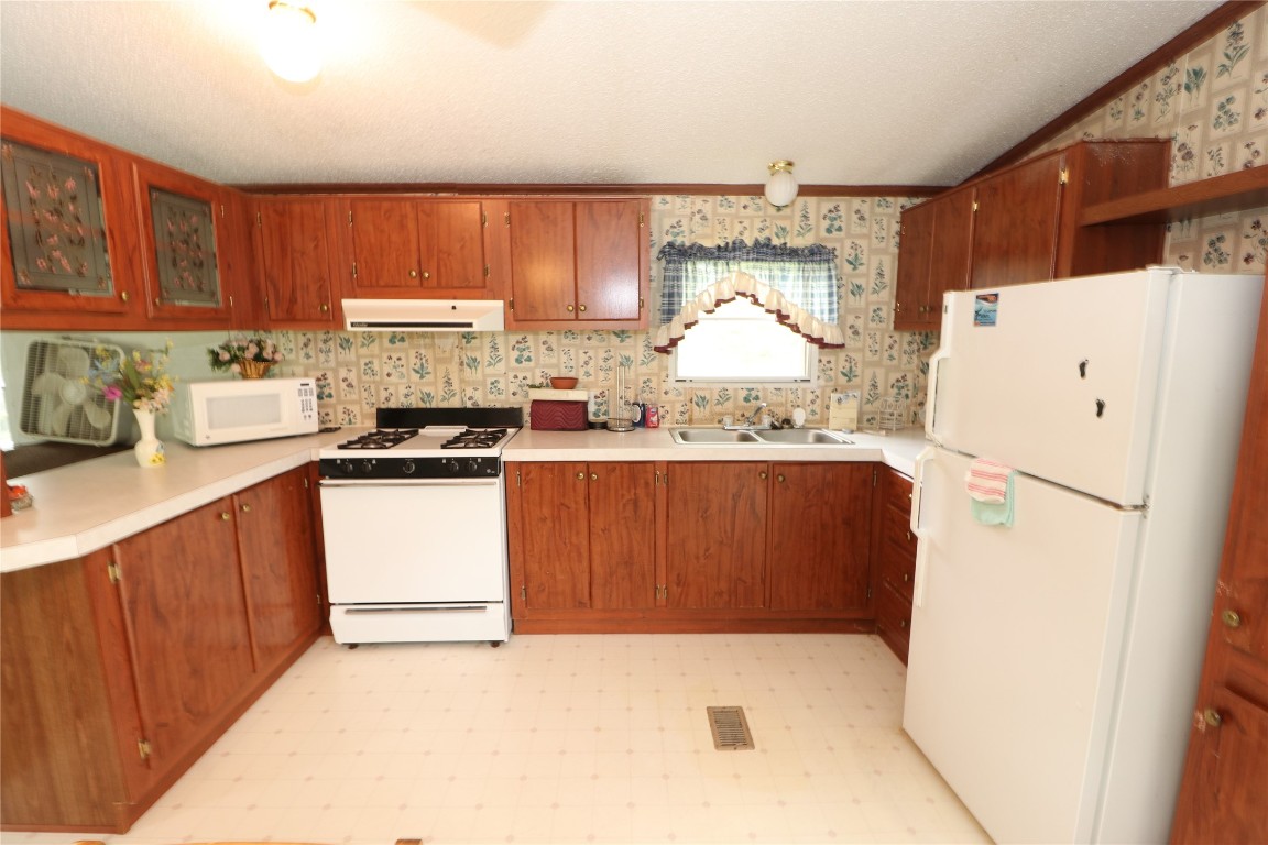 22080 MERGANSER Lane