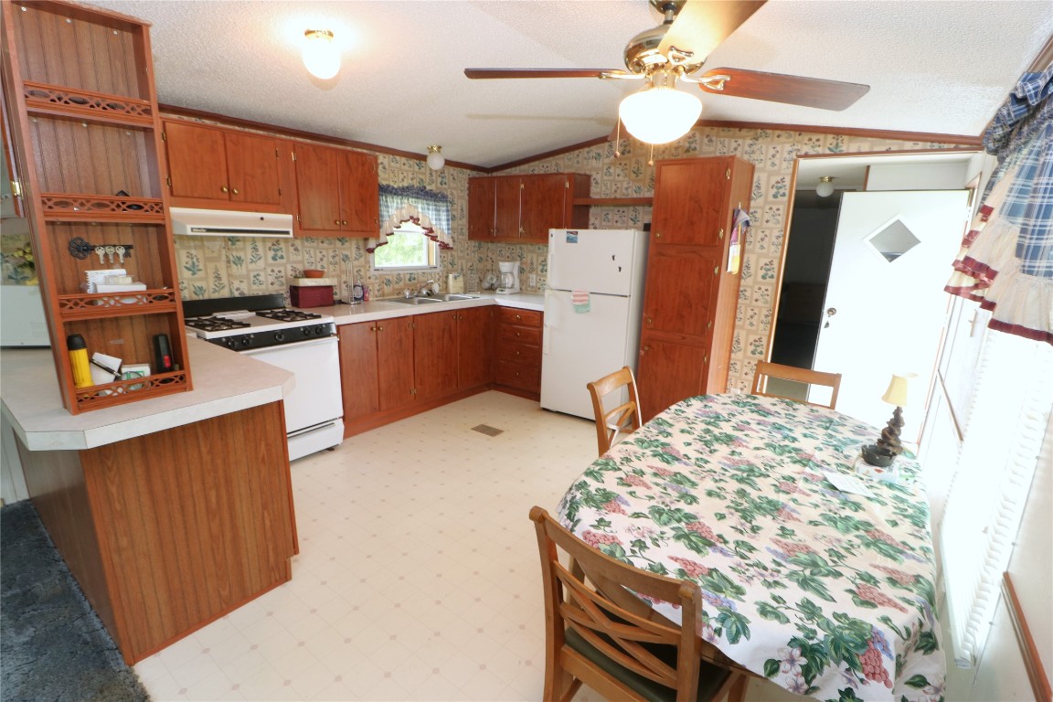 22080 MERGANSER Lane