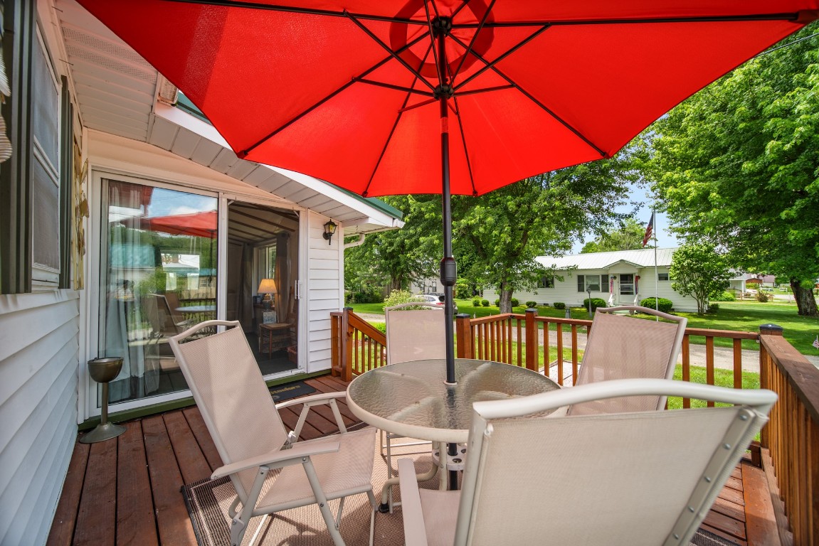 24530 SANDBURG Drive