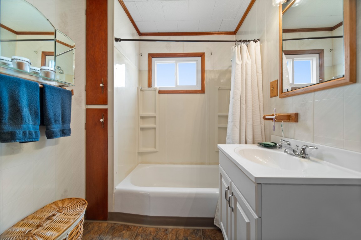 24530 SANDBURG Drive